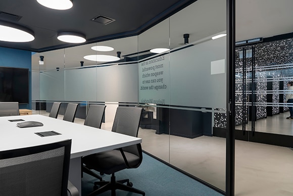 More Photos Of 120 S Riverside Plz, Chicago Business Park For Lease