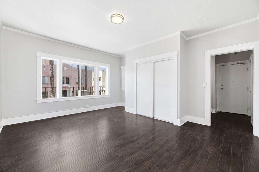 More Photos Of , Los Angeles Multifamily For Sale