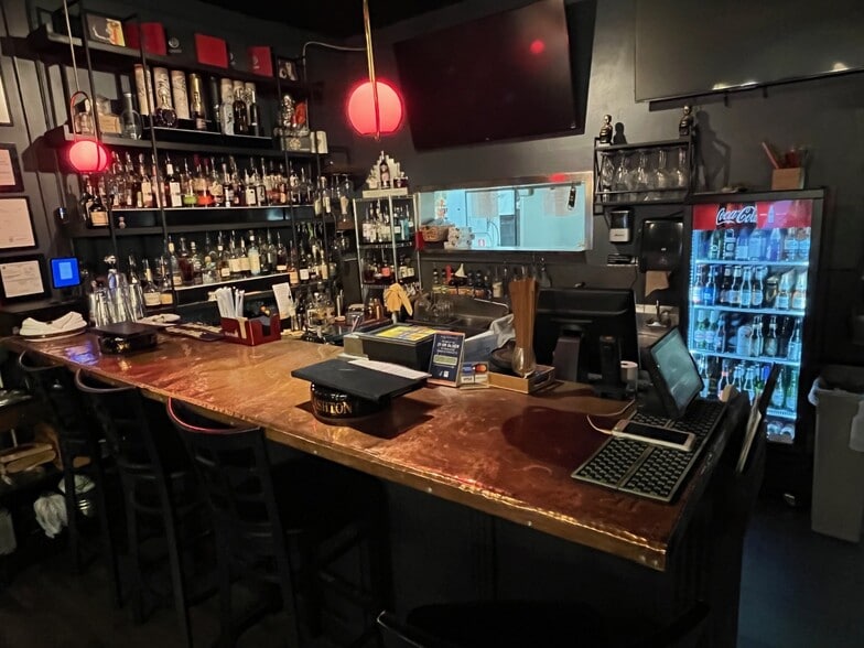 More Photos Of 621 N Fort Wayne Ave, Indianapolis Restaurant For Sale