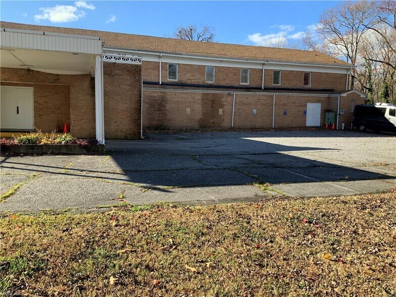 More Photos Of 4700 Little John Dr, Norfolk Religious Facility For Sale