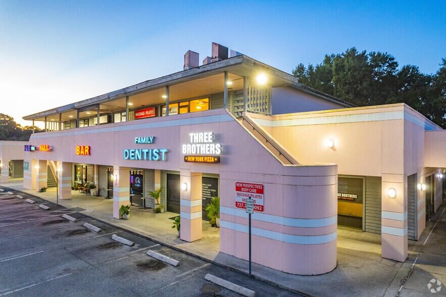 Primary Photo Of 3460 Tampa Rd, Palm Harbor General Retail For Lease