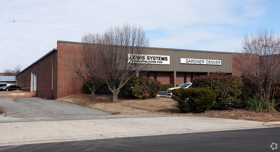 More Photos Of 3702 Boren Dr, Greensboro Warehouse For Lease