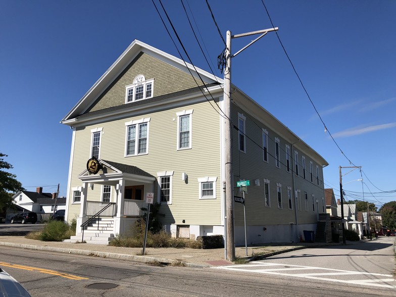 Primary Photo Of 28 Market St, Warren Theater Concert Hall For Sale