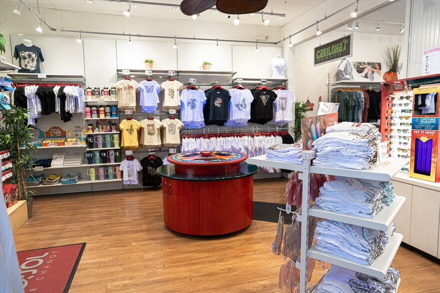 More Photos Of 250 N Red Cliffs Dr, St George Storefront For Lease