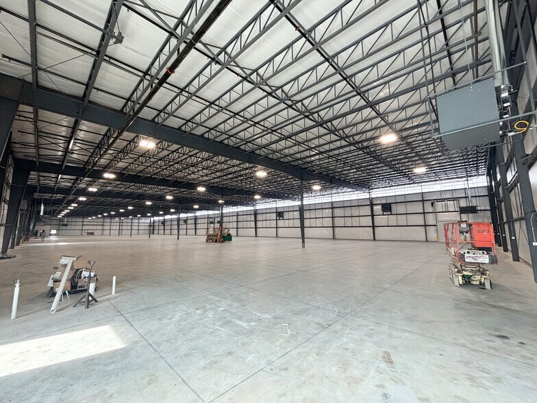More Photos Of 3135 Hankins Rd, Republic Warehouse For Lease