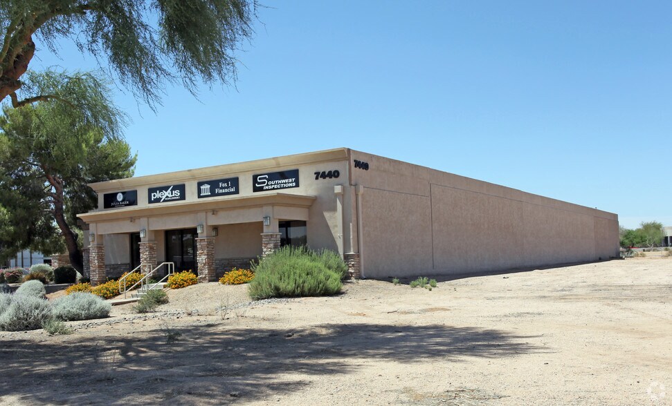 More Photos Of 7440 E Karen Dr, Scottsdale Service For Lease