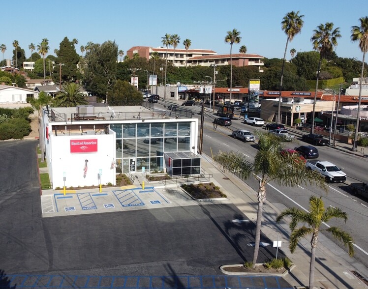 More Photos Of 1602 W 25th St, San Pedro Bank For Sale