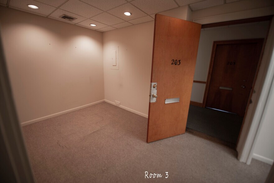 More Photos Of 39 Park Pl, Englewood Office For Lease