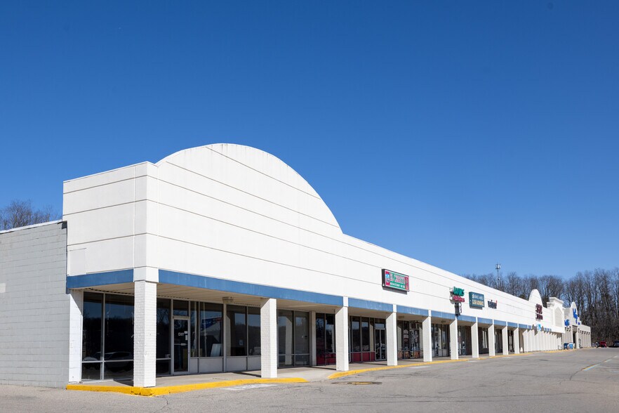 More Photos Of 260-300 W Carleton Rd, Hillsdale Unknown For Lease