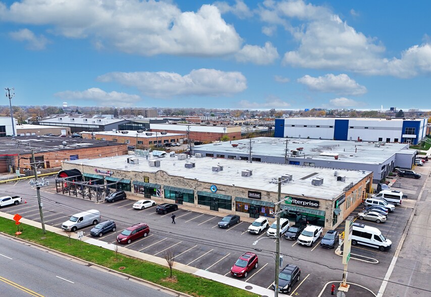 More Photos Of 4926-4940 N River Rd, Schiller Park Freestanding For Sale