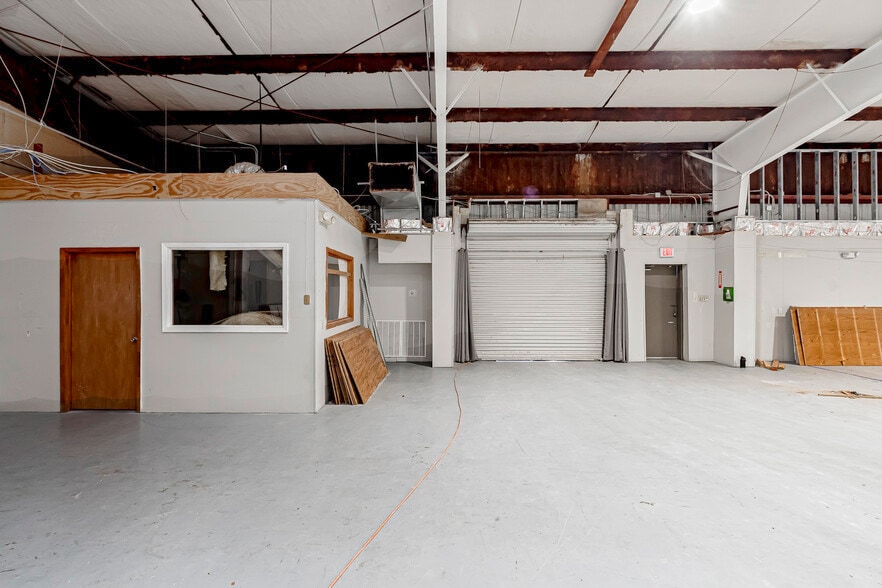 More Photos Of 9162 S Choctaw Dr, Baton Rouge Industrial For Sale