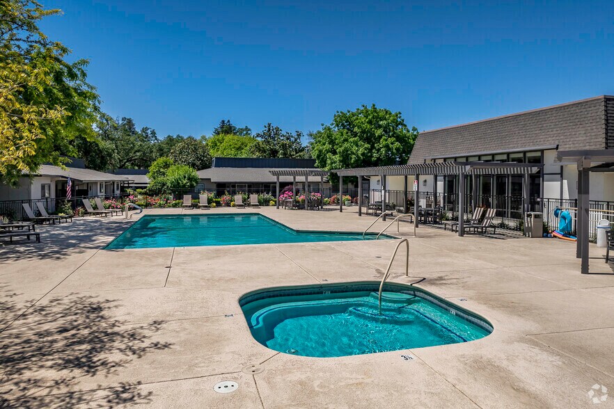 More Photos Of 6546 Auburn Blvd, Citrus Heights Apartments For Sale