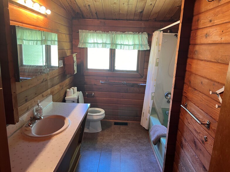 More Photos Of 983 Peninsula, Ucluelet Land For Sale