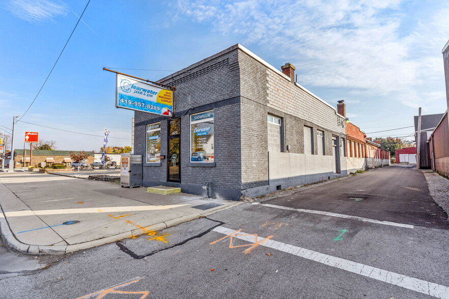 Primary Photo Of 423 N Main St, Findlay Storefront For Sale