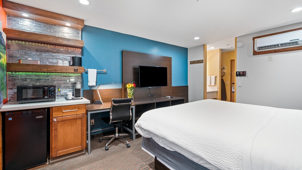 More Photos Of 178 Dry Creek Rd, Healdsburg Hotel For Sale