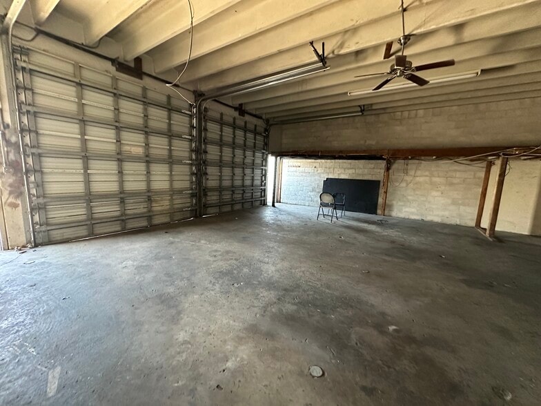 More Photos Of 5611 Plunkett St, Hollywood Warehouse For Lease