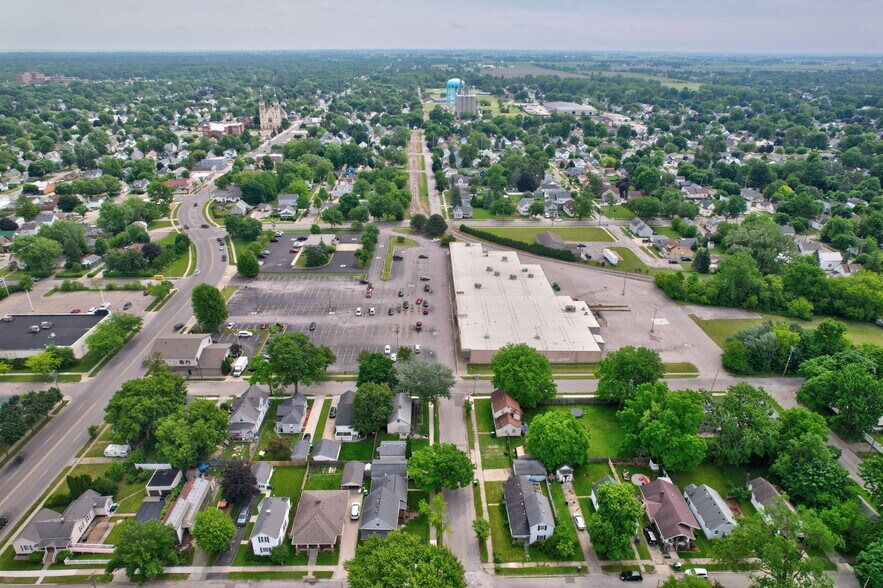 More Photos Of 900-1000 Lafayette Ave, Bay City Unknown For Lease