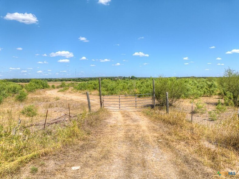 More Photos Of Old Nacagdoches Rd, New Braunfels Land For Sale