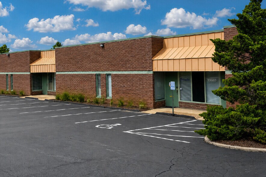 More Photos Of 2560-2576 Metro Blvd, Maryland Heights Flex For Sale