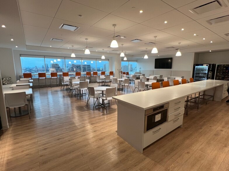 More Photos Of 499 Washington Blvd, Jersey City Office For Lease