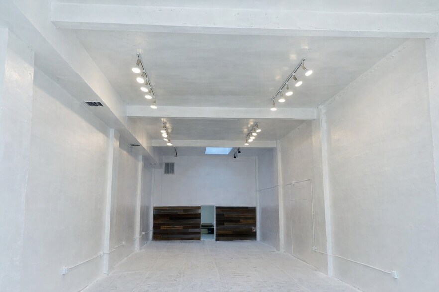 More Photos Of 2105 Central Ave, Saint Petersburg Unknown For Lease