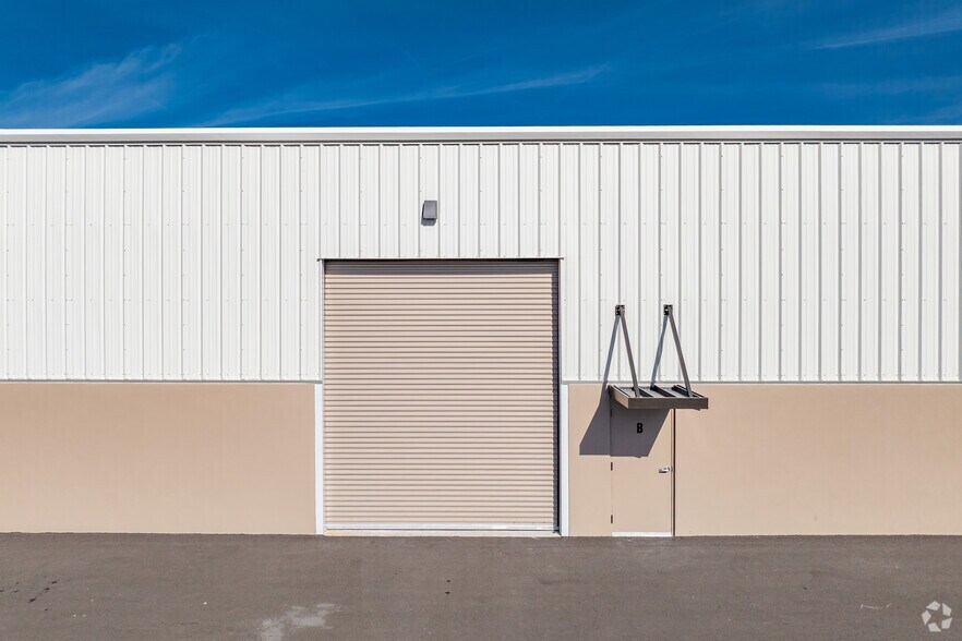 More Photos Of 1540 Bend dr, Tarpon Springs Warehouse For Lease
