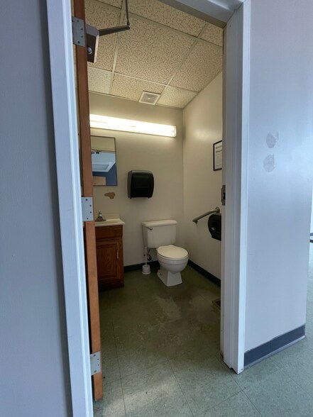 More Photos Of 203-205 W Pike St, Covington Storefront Retail Residential For Lease