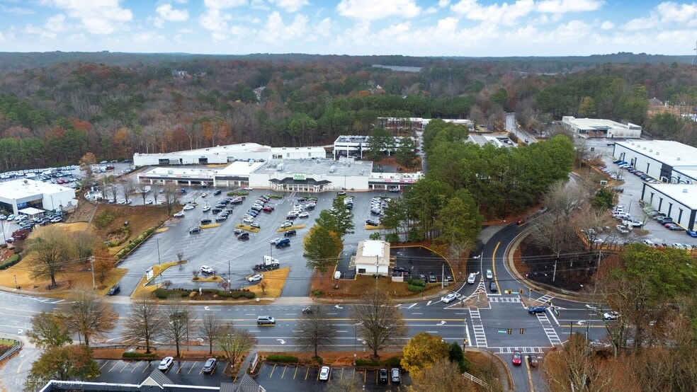 More Photos Of 7507 NE Roswell Rd, Atlanta Unknown For Lease
