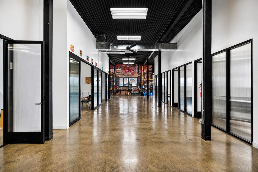More Photos Of 6023 Hazeltine Ave, Van Nuys Warehouse For Sale