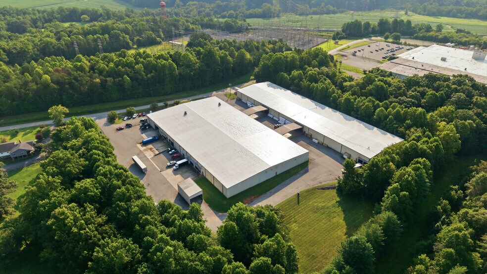 More Photos Of 296 Gentry Rd, Elkin Warehouse For Sale