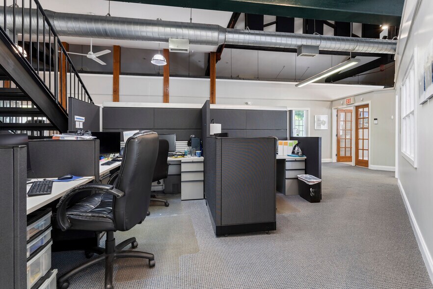 More Photos Of 101 N Providence Rd, Wallingford Office For Sale