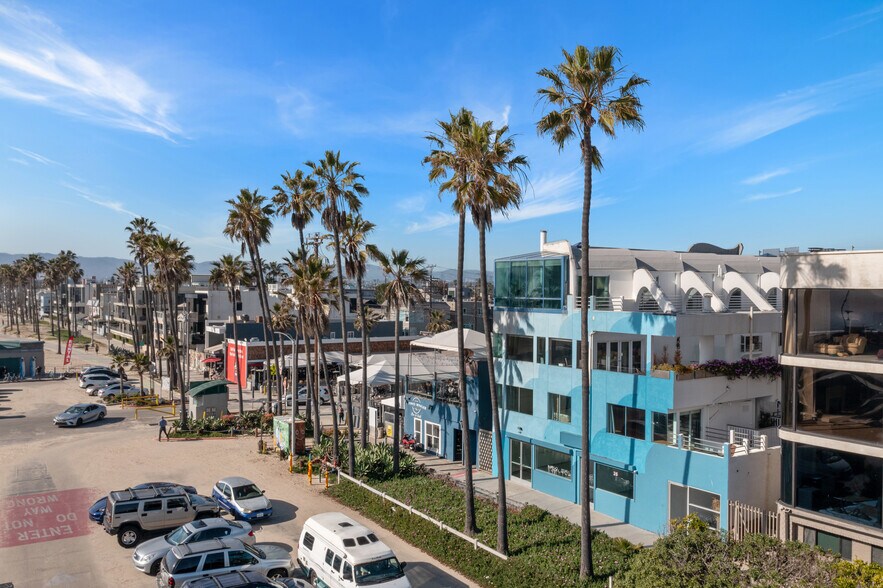 More Photos Of 3111 Ocean Front Walk, Marina Del Rey Apartments For Sale