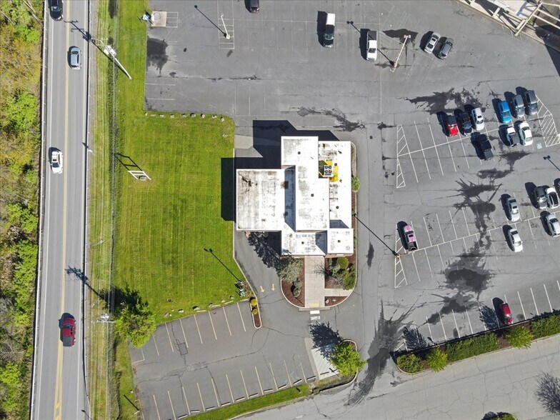More Photos Of 209 Skyline Dr, East Stroudsburg Freestanding For Lease