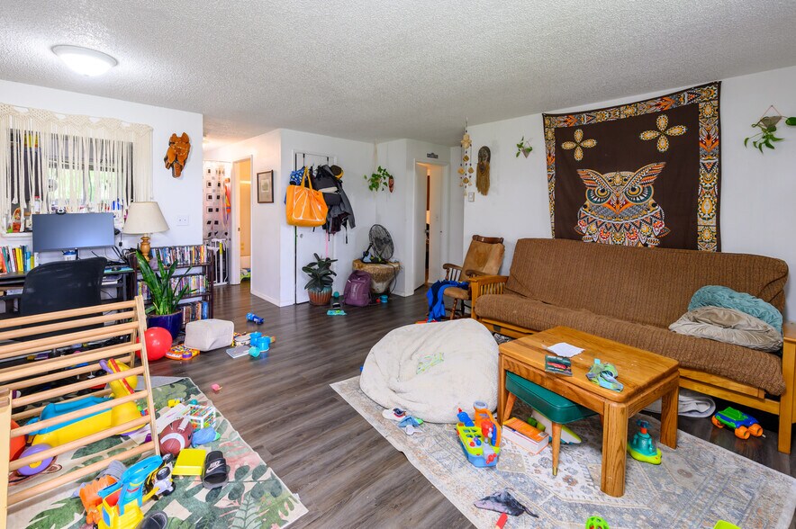 More Photos Of 2125 SW Xero Ln, Redmond Apartments For Sale