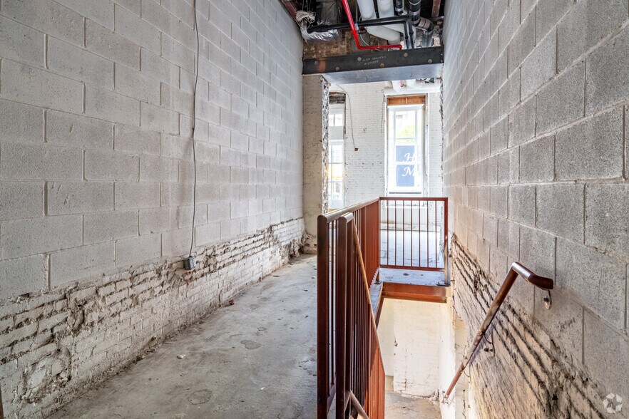 More Photos Of 1295 Madison Ave, New York Multifamily For Sale