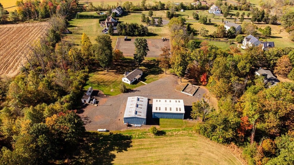 More Photos Of 563 Deep Run Rd, Perkasie Contractor Storage Yard For Sale