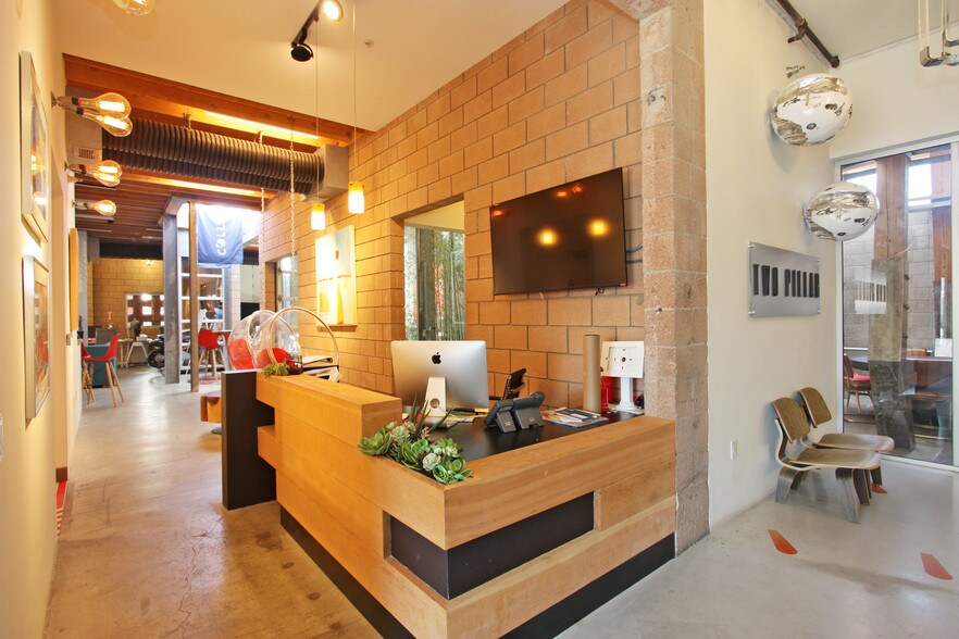 More Photos Of 9046 Lindblade St, Culver City Loft Creative Space For Lease