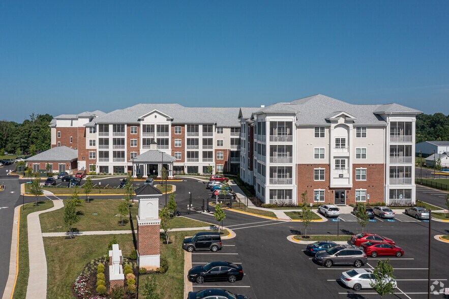 More Photos Of 2200 Carl D Silver Pky, Fredericksburg Apartments For Lease