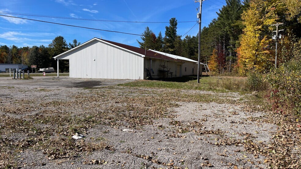 More Photos Of 3331 M 18, Beaverton Manufacturing For Sale