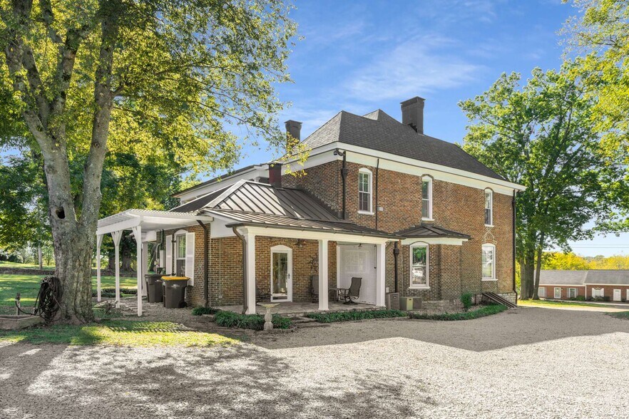 More Photos Of , Lewisburg Specialty For Sale