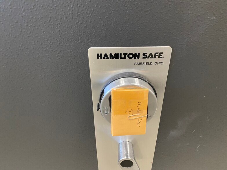 More Photos Of 1496 Anderson Hwy, Cumberland Bank For Lease