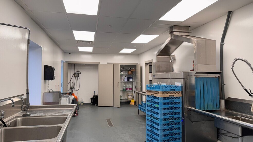 More Photos Of 95-97 Darling Ave, South Portland Office For Sale
