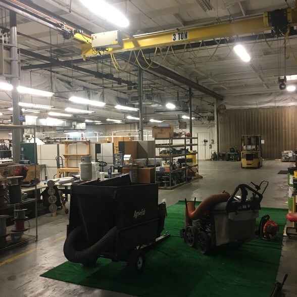 More Photos Of 917 Commerce Cir, Hanahan Warehouse For Sale