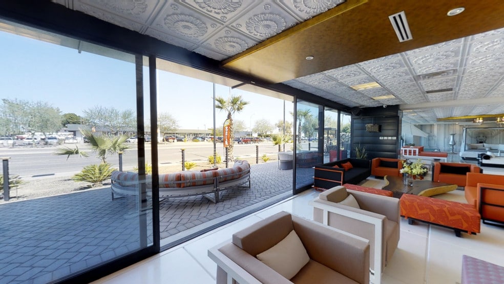 More Photos Of 7001 E McDowell Rd, Scottsdale Storefront Retail Office For Sale