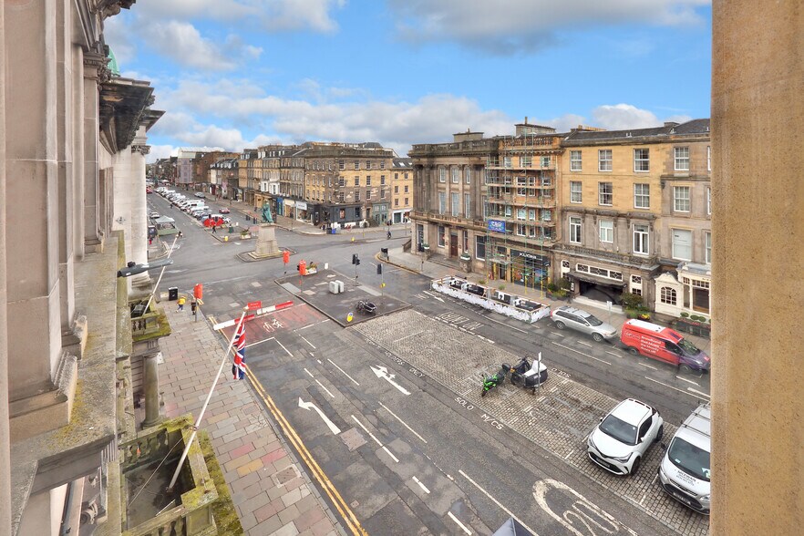 More Photos Of 18 George St, Edinburgh Office For Lease
