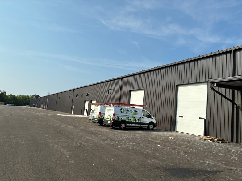 More Photos Of 4500 Britton Pky, Hilliard Light Manufacturing For Lease