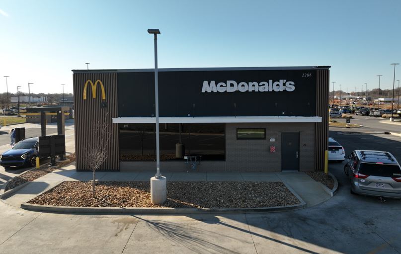 Primary Photo Of 2288 Trenton Rd, Clarksville Fast Food For Sale