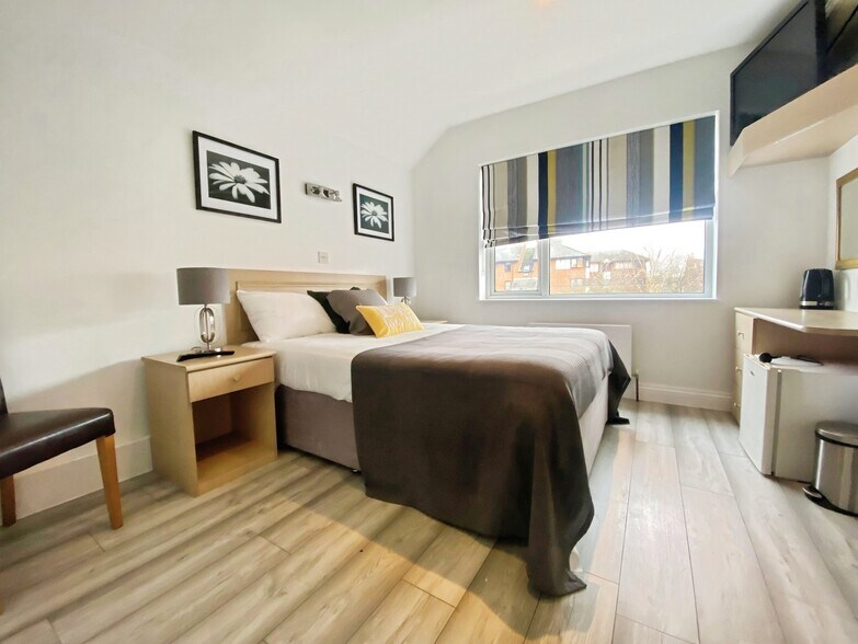 More Photos Of 144-150 Caversham Rd, Reading Hotel For Sale