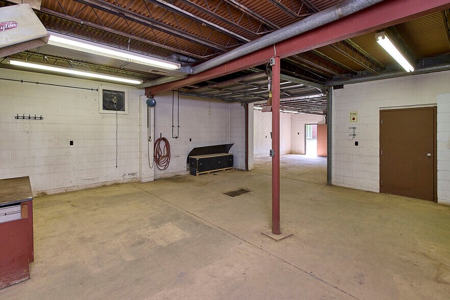 More Photos Of 6328 Elk River Rd, Clendenin Auto Repair For Sale