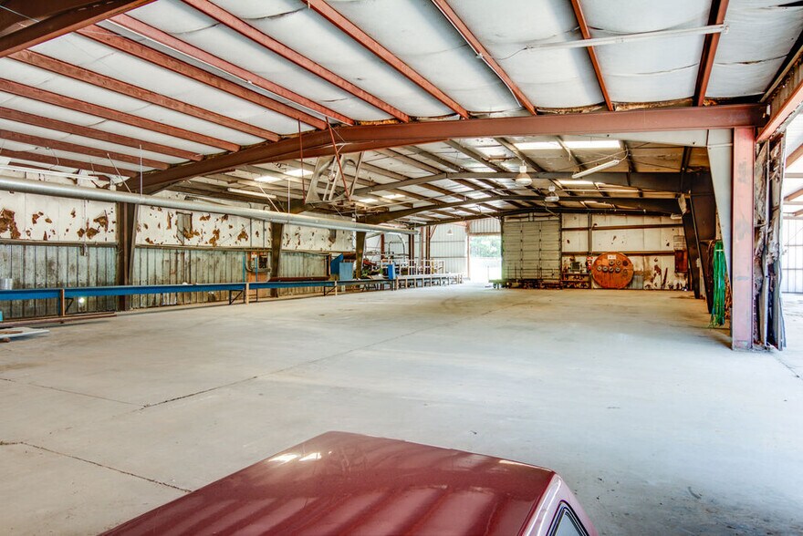 More Photos Of 720 E Main St, Ashdown Warehouse For Sale